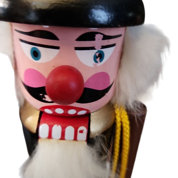 Two Vintage Nutcrackers, Pirate And Chimney Sweep - Picture 6 of 12